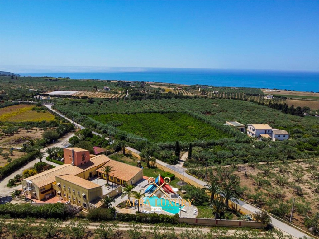 Enchanting Property with Historic Tower by the Sea 1 imm 130865 20250212112253 1920 1 10