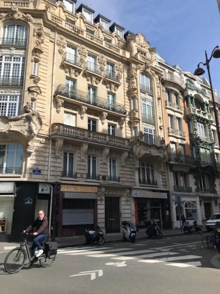 Luxury 1 Bed Apartment For Sale In Paris 1 0 7