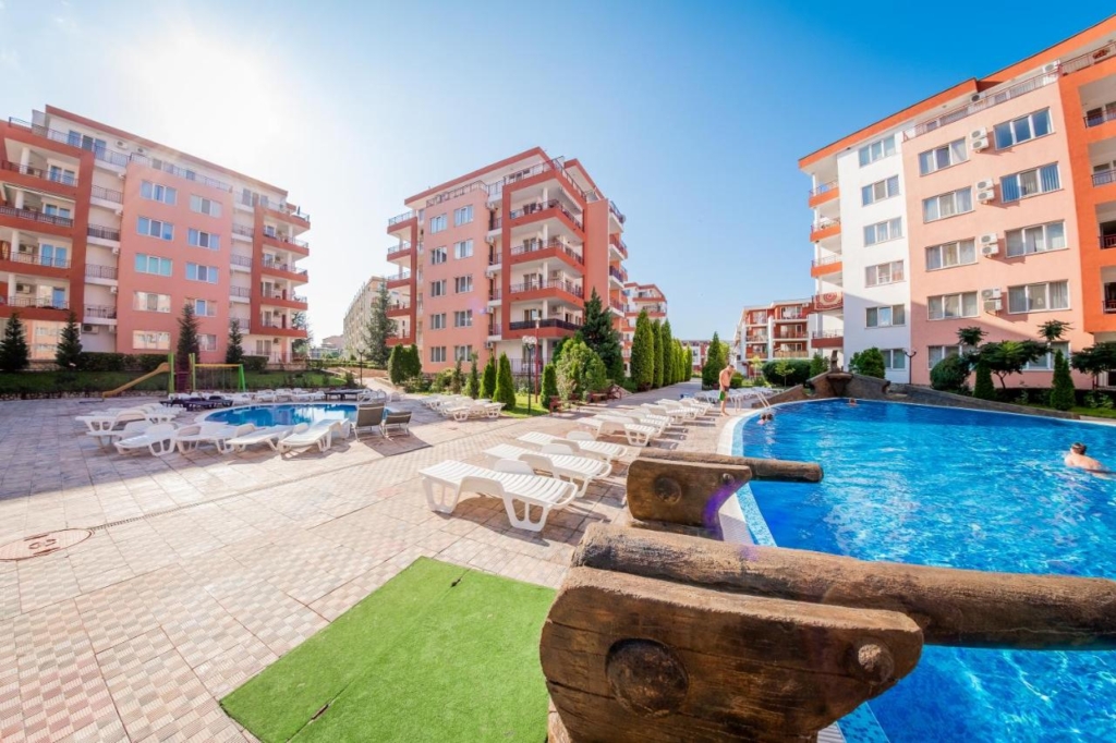 Excellent 1 Bed Apartment for Sale In Elenite, Privilege Fort Noks 1 0000 1
