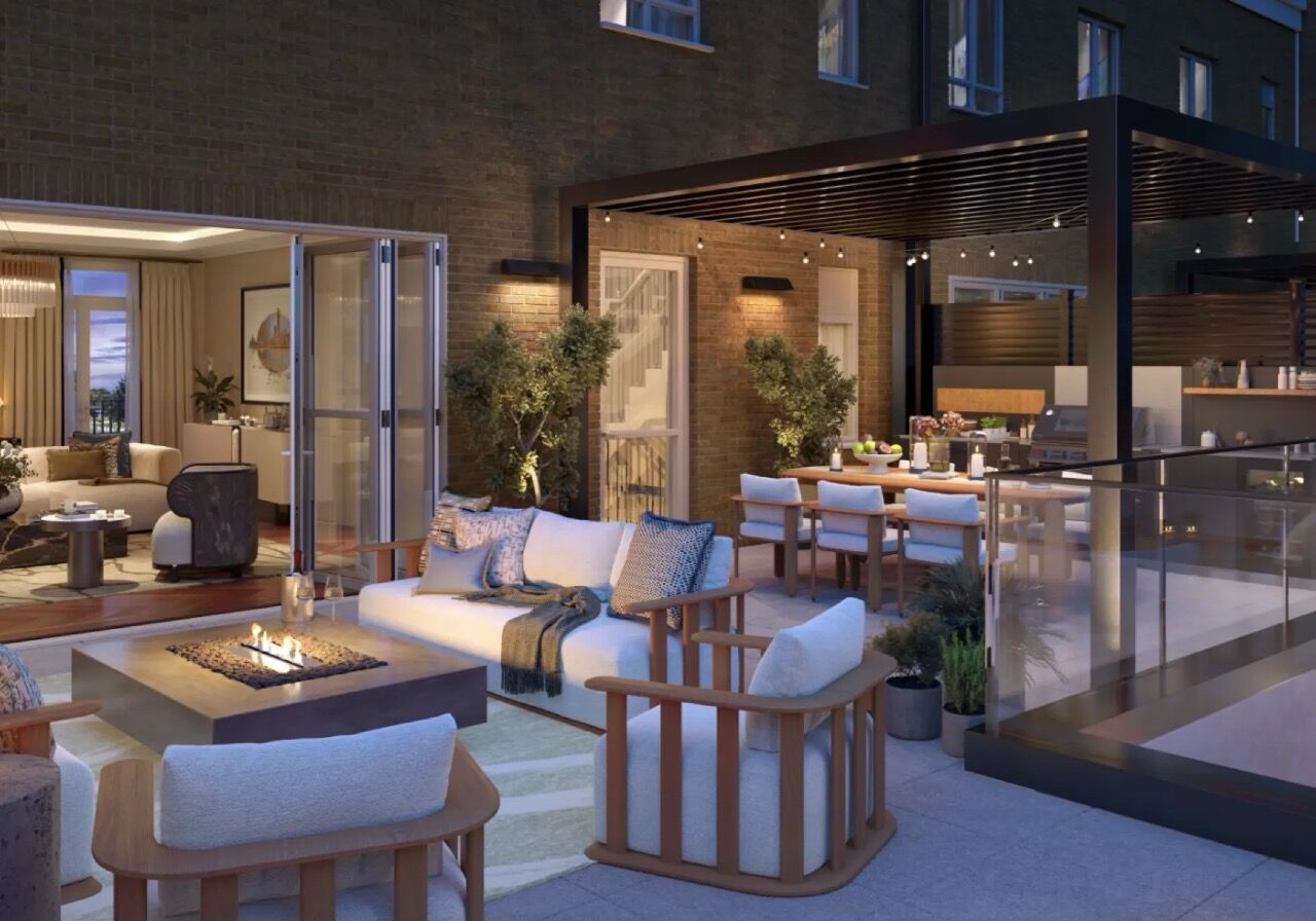 Riverside townhouses for sale in Fulham offering luxurious living spaces and stunning waterfront vie.