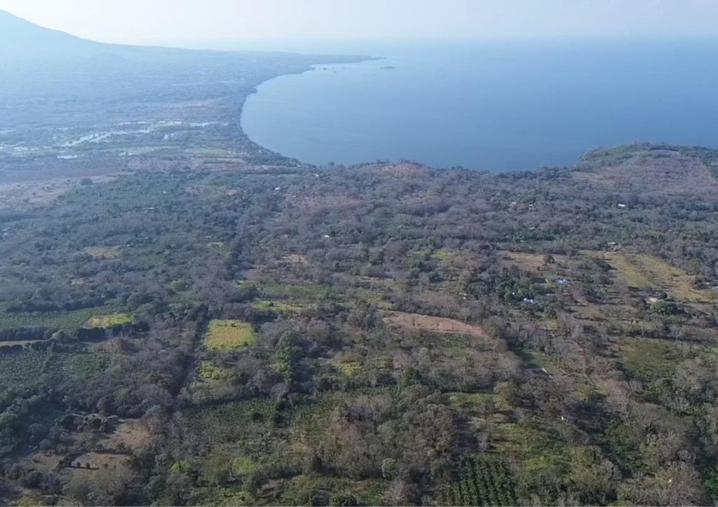 Volcanic Beauty Meets Tropical Wilderness Rare Opportunity / Tropical (Santa Cruz - Ometepe) 1 3