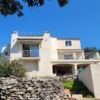 Beautiful villa with 130 m2 living space on a 2746 m2 plot, featuring a large garden and scenic surr.