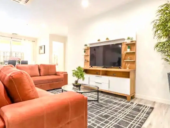 Unit 208 4 1284x650 1 1170x650.jpg