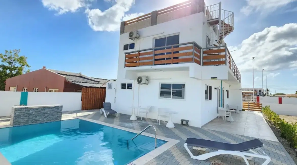 Noord – Ocean Breeze 1-Bedroom Apartment 1 a7708663 9e5a 4dd7 baeb 96dffa04e469 1400x650 1 1170x650 1