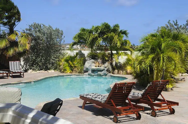 Malmok – Luxurious 4-Bedroom Private Villa 1 aruba 4 2.jpg
