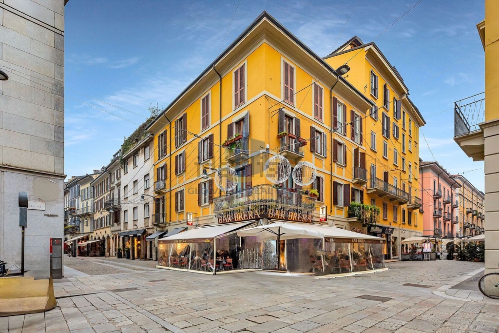 Luxury 2 Bed Duplex Apartment for Sale In Milan 1 0 17