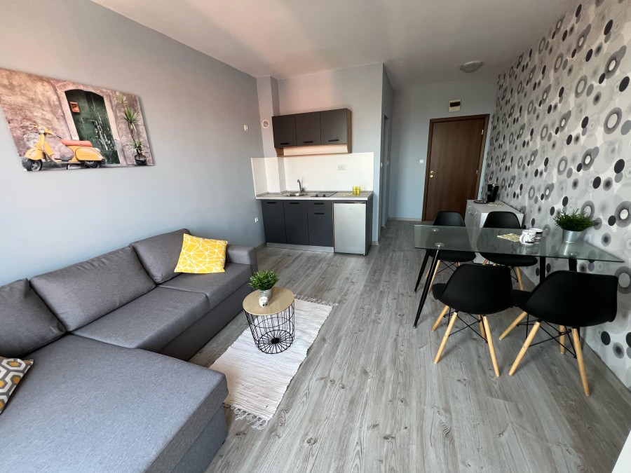 Spacious and elegant studio apartment, 35 sq.m., in Sunny Day 6, Sunny beach 1 3268 7 RnQpr