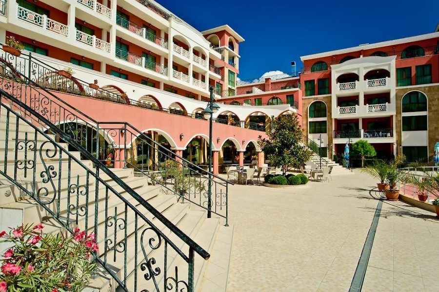 Furnished studio, 38 sq.m., in St. George, Sveti Vlas, 300 m to the sea 1 3301 1 NtiQ6