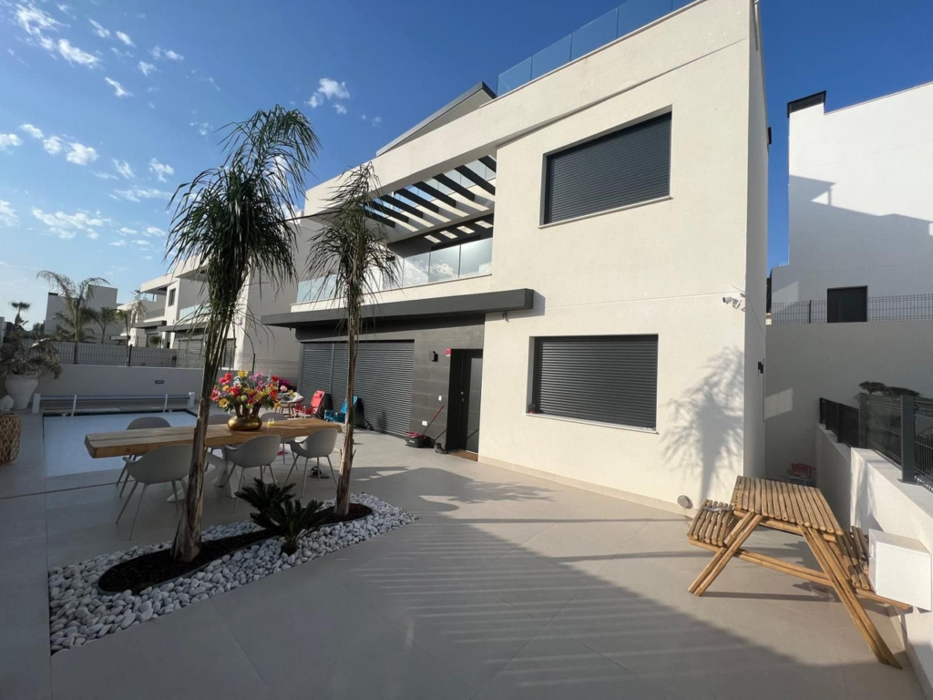 Algorfa 1 41f4347de3fcccd2fa42 xlarge