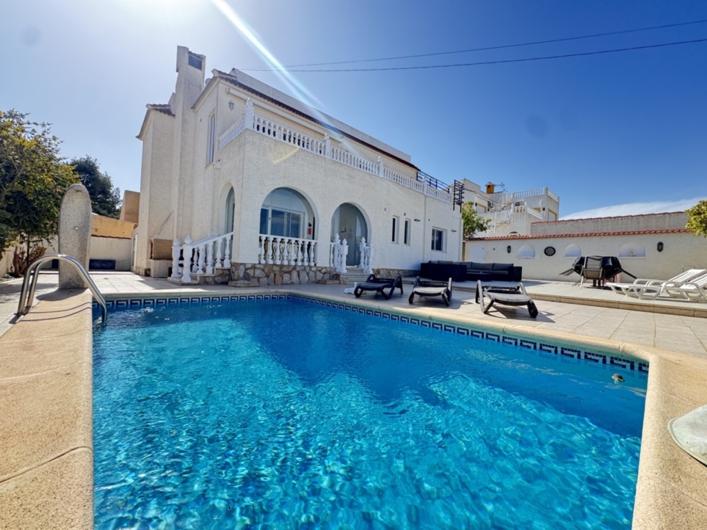 San Miguel de Salinas 1 74638d2d54ff7dce8cc5 xlarge