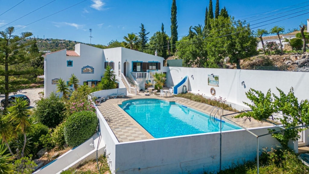 Loule 1 a1ce7b431ece2ad2bc95 xlarge
