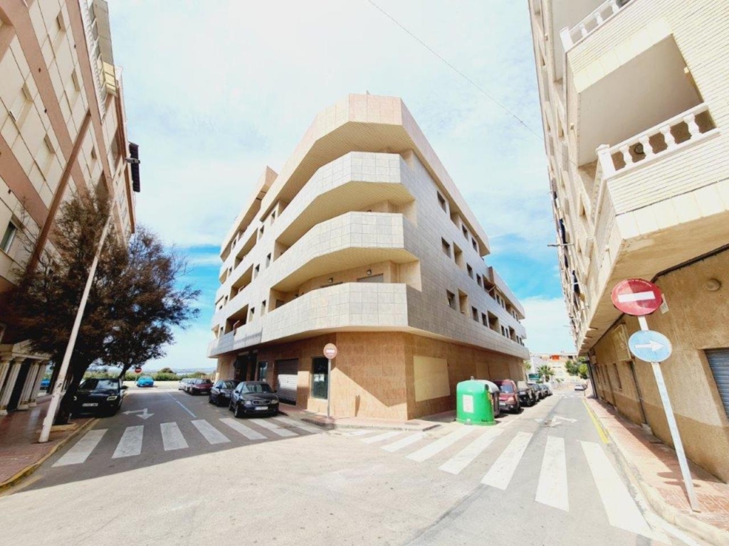 La Mata 1 b49b47e1d05cfb2e5780 xlarge