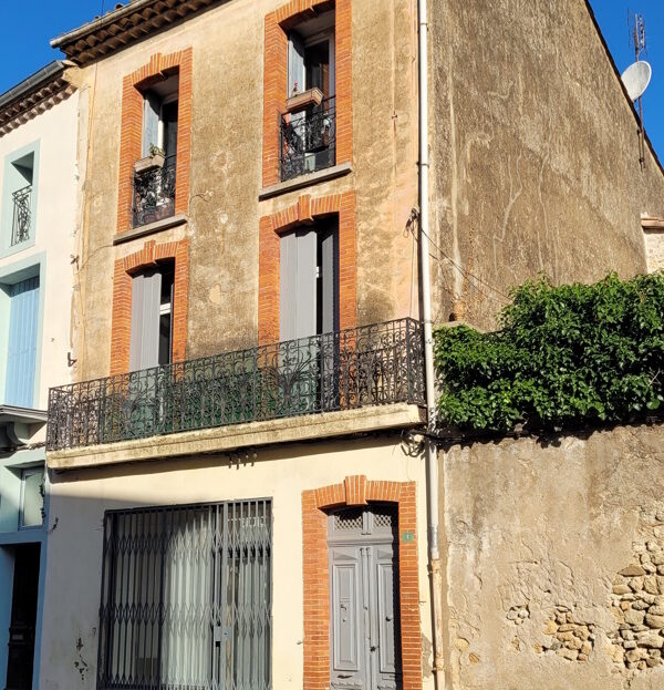 Charming Renovated Apartment In The Centre Of The Village With 60 M2 Of Living Space And Courtyard. 1 SGF125000EBA 600x623 1