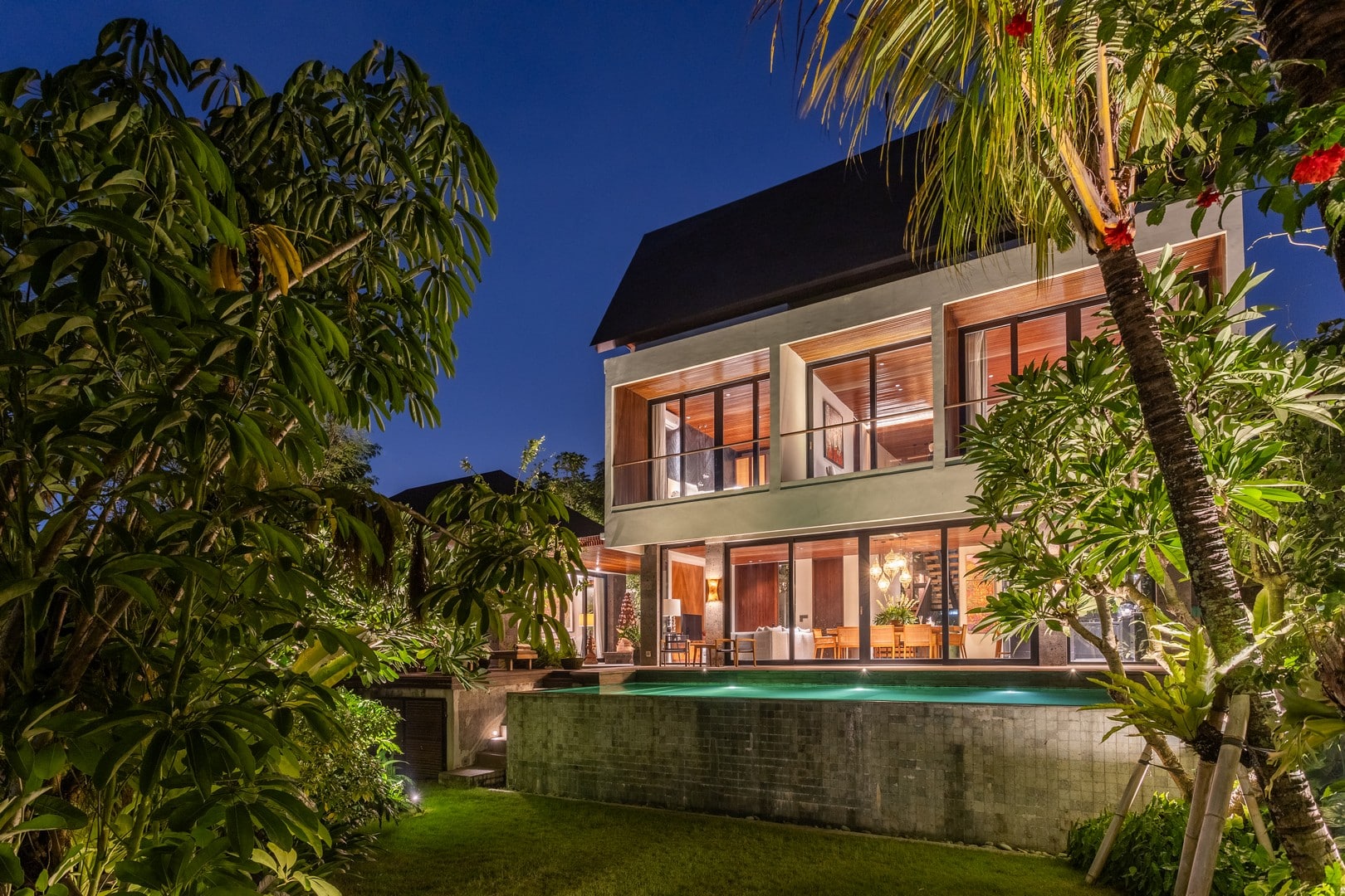 High-End Modern Tropical Villa with Expansive Garden in Kayu Tulang-Canggu 1 1 20
