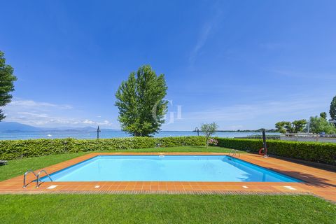 Penthouse z zapierającym dech w piersiach tarasem z widokiem na jezioro 1 10 7611262 3668229952528887270