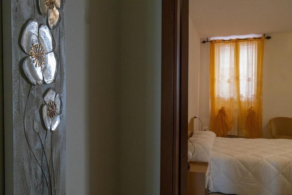 Charming 5-Bed House in Sepino Spacious interior of a 5-bedroom house for sale in Sepino, Italy, featuring cozy living spaces and e.