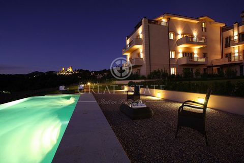 Amarcord The Luxury 1 1 12 7311475 544151908720280115