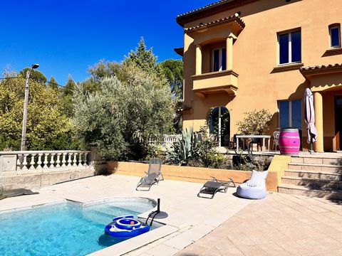 Superb Town house with pool and views!! 1 13 4036401 2745955303333937784
