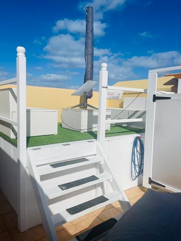 MERCADONA AREA with PANORAMIC ROOF 1 15 4834277 978359374418983930