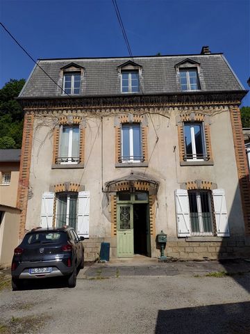 9 BEDS HOUSE + 2 APPARTMENTS + 5 GARAGES +POOL AND GARDEN 1 2 4353306 260604294756276660