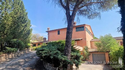 Lake view villa with pool and spa, Lake Trasimeno - Umbria 1 2 8498652 500005669582005714