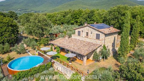 In posizione panoramica casale di campagna con piscina e terreno Ha.1 1 21 4241612 526163403663381400