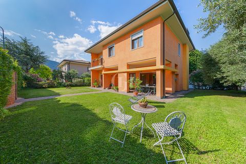 Elegante Villa Singola con giardino privato 1 21 4352252 134263238390278259