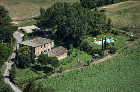 T9090- Agriturismo con dependance , piscina, parco e terreno seminativo nelle crete senesi 1 22 2228676 890329675782540350
