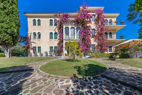 Fabulous property with Total Lake View 1 23 3920657 340091875616427395