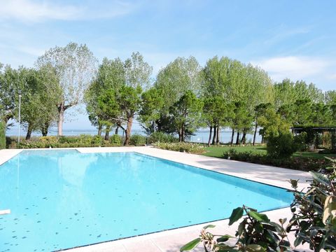 Lake view apartment in residence with swimming pool 1 23 4355687 68777737071381811