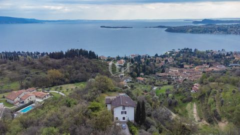 Villa with spectacular LAKE VIEW 1 24 4017121 735136935932884670