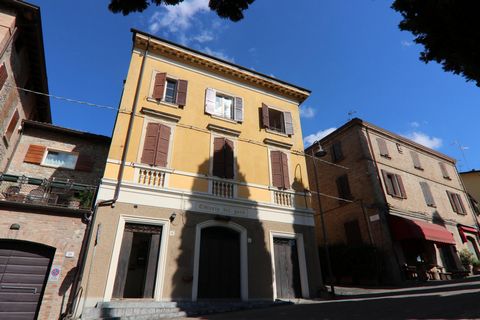 Castelvetro di Modena, Timeless Grandeur Awaits in Magnificent Historic Trattoria 1 26 3990284 55432503691079043
