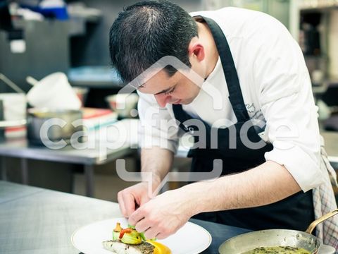 Dpt Vendée (85), à vendre LES SABLES D'OLONNE Restaurant, vue imprenable sur le port, emplacement n°1, avec logement 1 3 8557485 404976101536180440