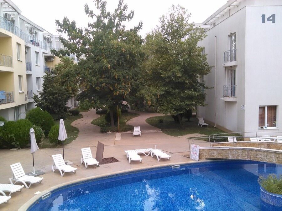 Modern 1-bedroom apartment with pool access near Sunny Beach, 10-minute walk to the sea. Ideal for c.