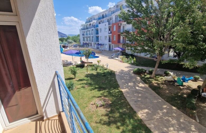 Bright 1-bedroom apartment in Sunny Day 3, Sunny Beach, just 10 minutes from the sea. Perfect for ho.