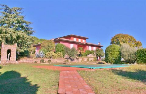 CDL9107 - Villa di 1.000 mq con piscina e parco circostante di 1,6 Ha, vista lago 1 4 4184353 56389731411683912