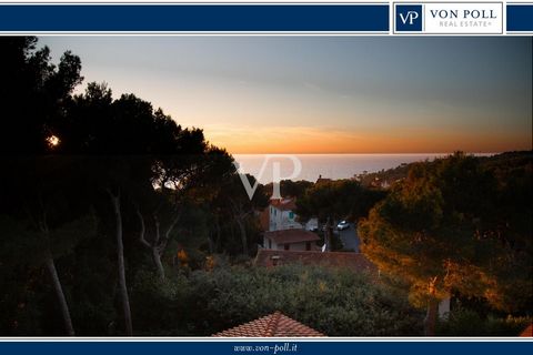Exklusives Anwesen bestehend aus zwei Villen mit Garten mit Meerblick in Castiglioncello 1 4 4393266 1518565490528038129