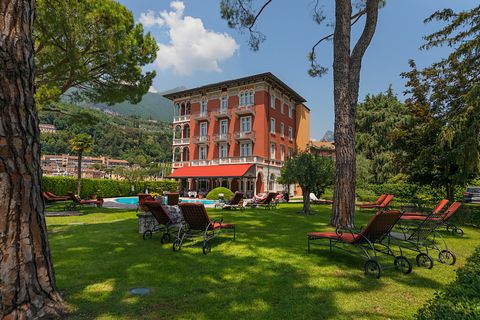 Hotel on Lake Garda - Exclusive Opportunity 1 4 8430319 655482852588669703