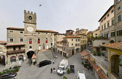 Historic Residence in Cortona: A Gem Overlooking Piazza della Repubblica 1 5 4331422 888872626769919030