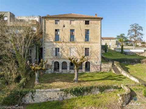 Beautiful building in the heart of Prayssas 1 5 7547877 1613864352712404896