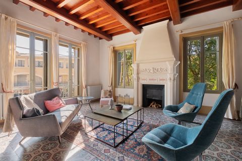 Uzès - Maison Bourgeoise de 217 m2 avec jardin 1 6 4147503 747847146192597552