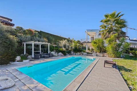 Refined single villa with pool in Barcuzzi 1 7 4325204 3318861337235742912