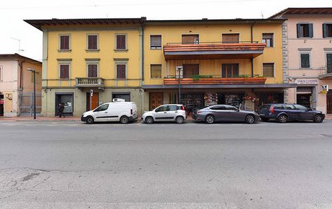 Building on three floors in central area - Chiusi Scalo 1 9 7002863 48629628548418876