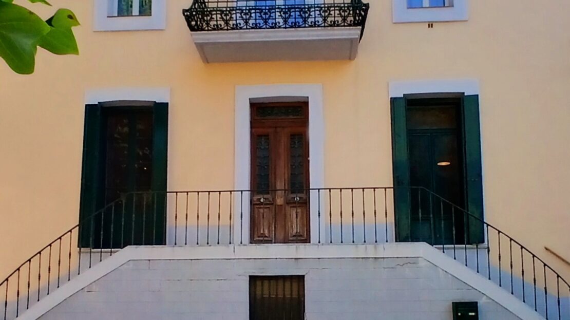 Charming Winegrower's House To Modernise Offering 2 Apartments, A Large Garage An Attic And A Spacious Roof Top Terrace With Stunning Views. 1 CES259200EA 1110x623 1