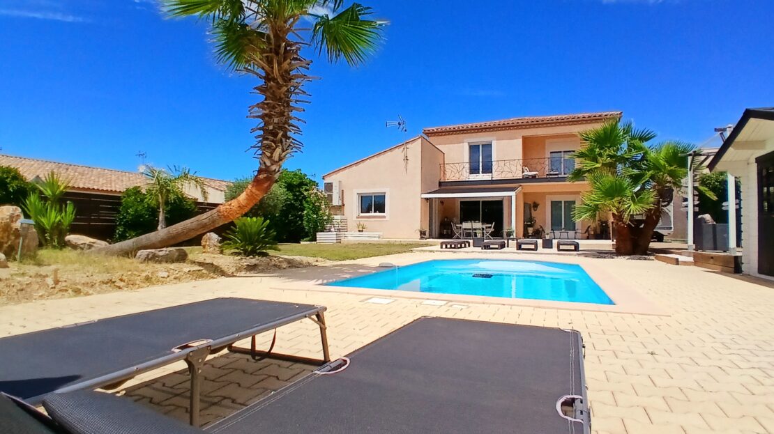 Stunning Languedoc-Style Villa With 210 M2 Of Living Space And Independent Guest House, On A Landscaped 1093 M2 Plot With Pool, Petanque Court And Open Views. 1 COR599200EA 1110x623 1