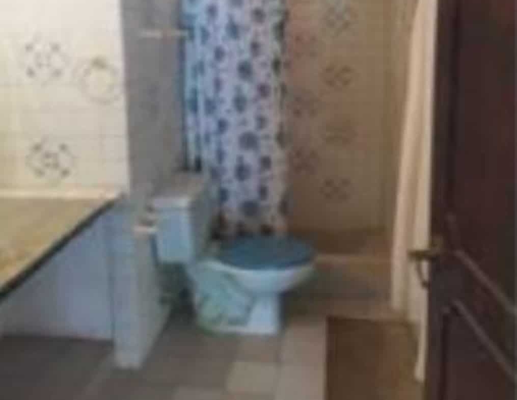1015