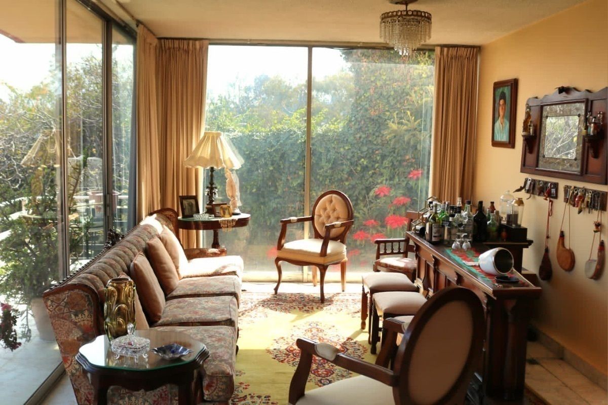 Spectacular house for sale in Lomas del Huizachal with independence Department