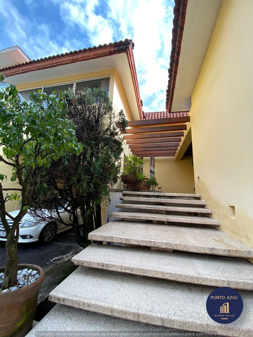 House for sale in closed street in Jardines del Pedregal