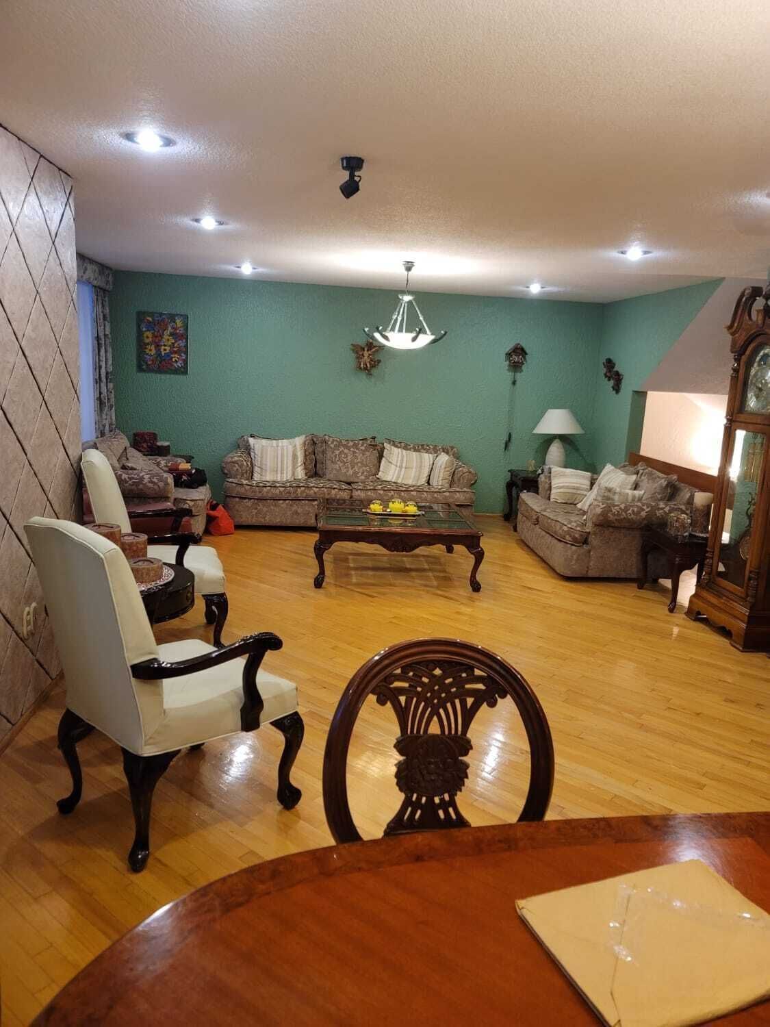 House for sale on Taxquena walks, Coyoacan, CDMX.