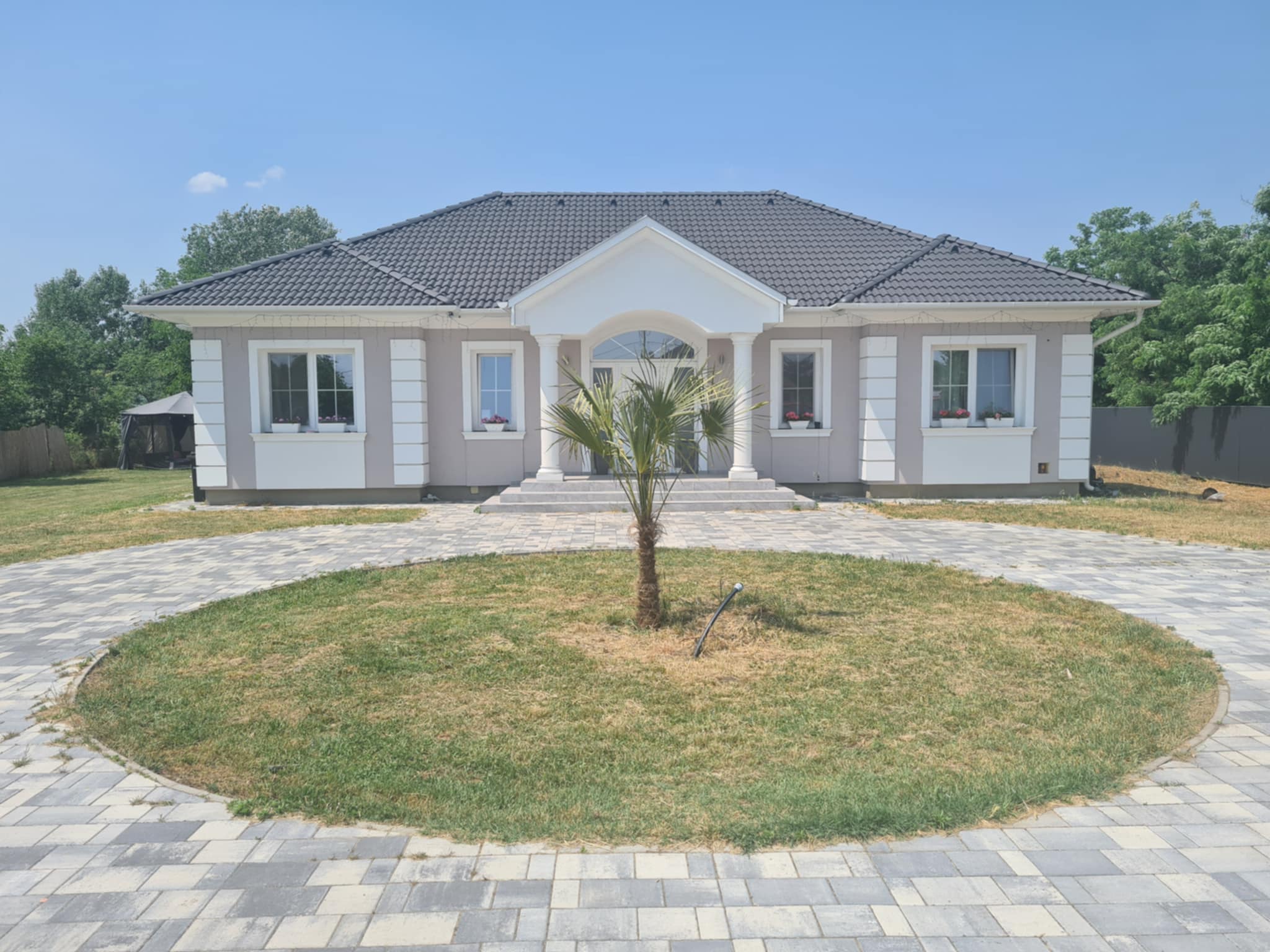 Luxury 3 Family Home for Sale In Békéscsaba 1 cd98fbe6 7038 4ffa 81c6 81f627bb87e7
